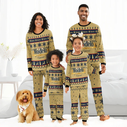Smiling family in matching Modelo Especial Christmas pajamas with snowflakes and trees, pet dog included