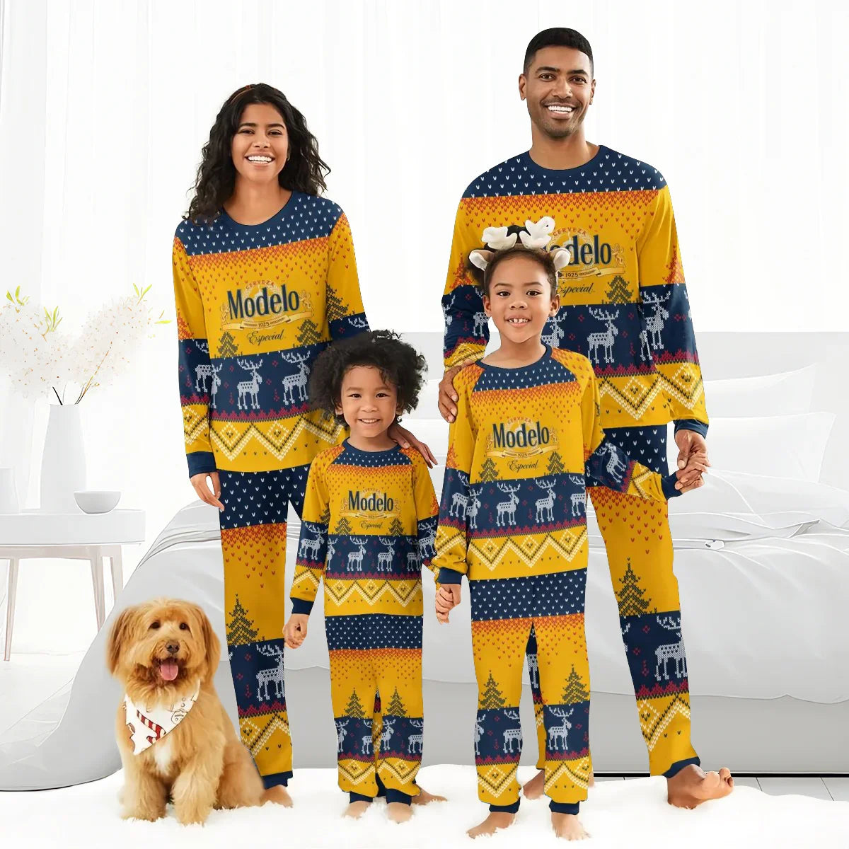 Smiling family in matching Modelo Especial reindeer Christmas pajamas with yellow and navy patterns, indoors